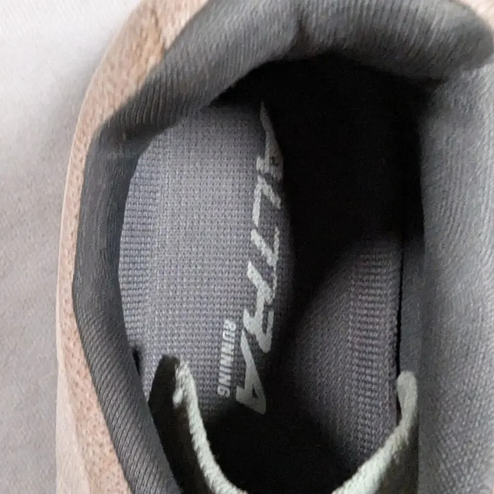 Altra dusty pink
